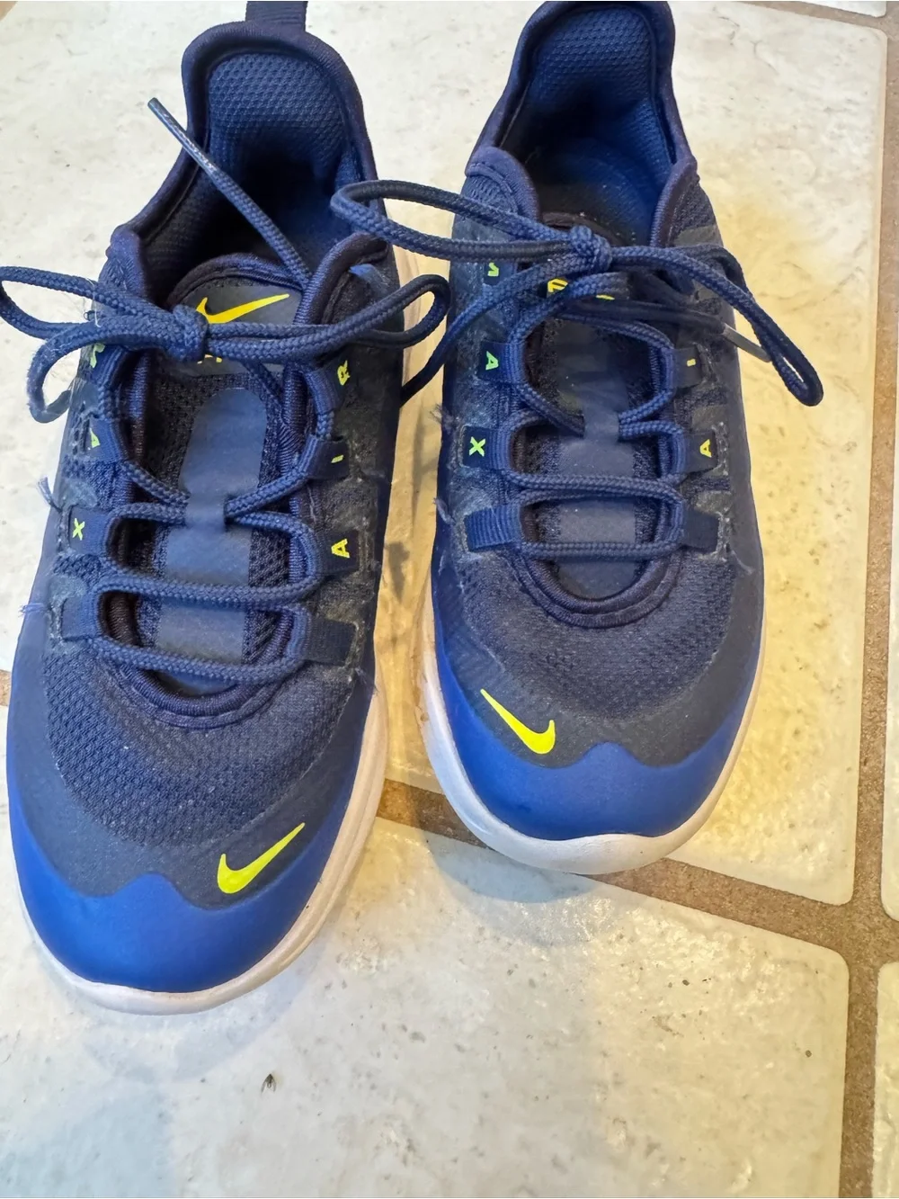 Nike Air Max Boys Sz 11 Blue Lace-up Athletic Sneakers